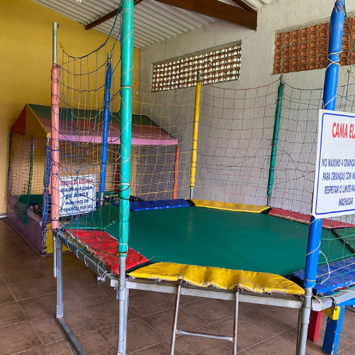 Pula-Pula e Piscina de Bolinha